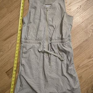 FLX women's Size Small,  Built In Shorts, Light Green Patterned Sleeveless Dress